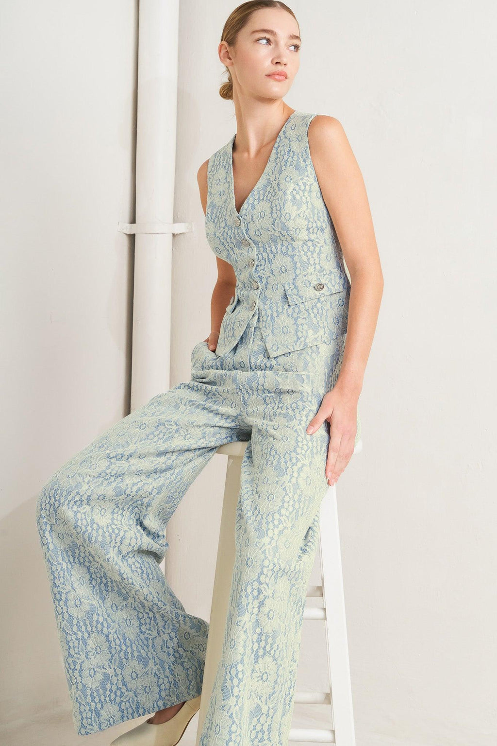 EASY ELEGANCE WOVEN LACE VEST