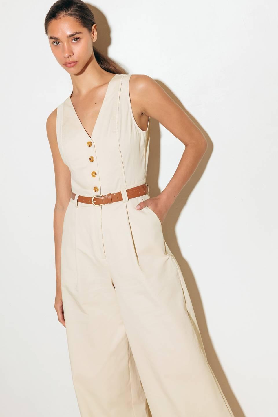EVERYDAY ESSENTIAL WOVEN JUMPSUIT