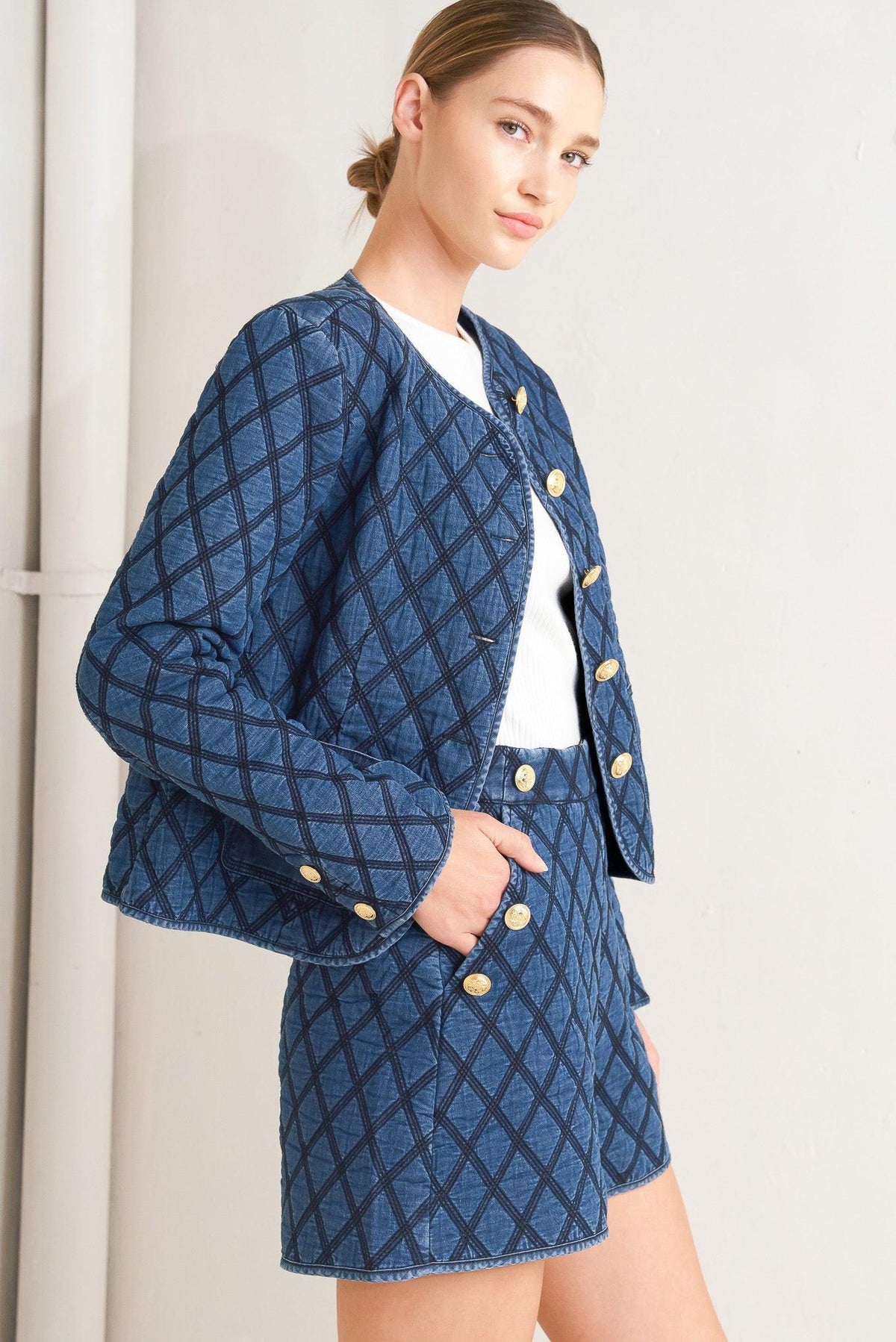 MODERNLUXE QUILTED WOVEN SHORT