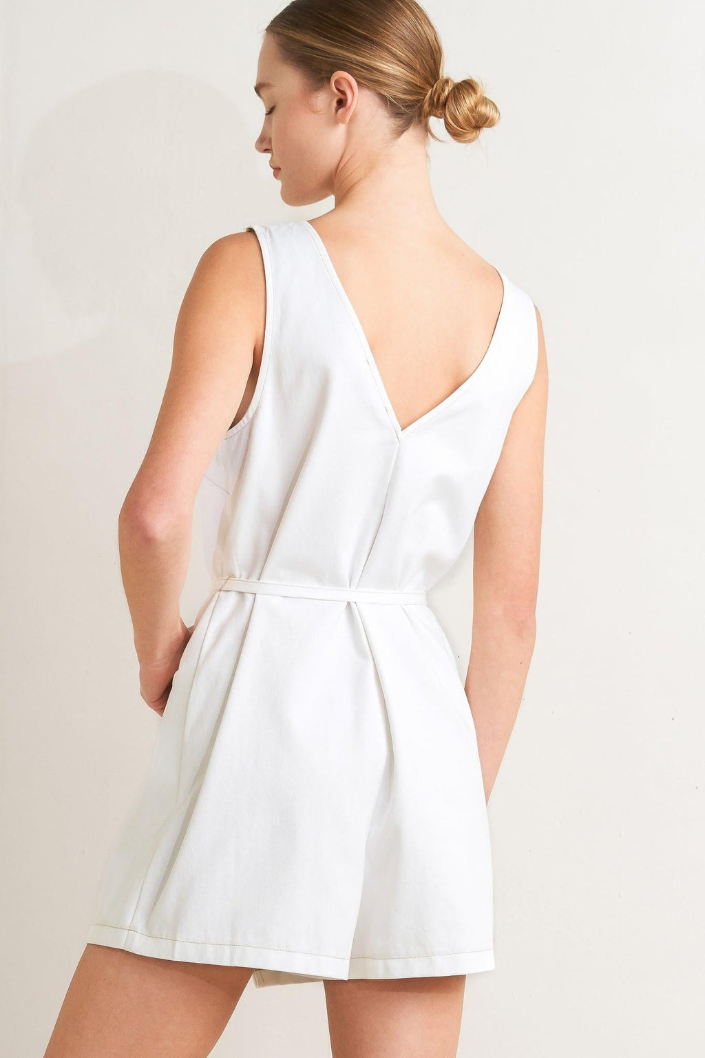 EFFORTLESS ATTRACTION WOVEN ROMPER