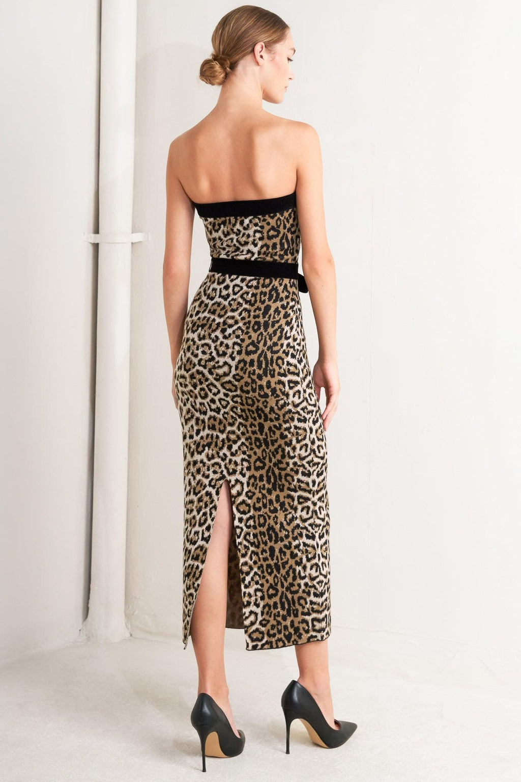WILD ROMANCE LEOPARD KNIT MIDI DRESS