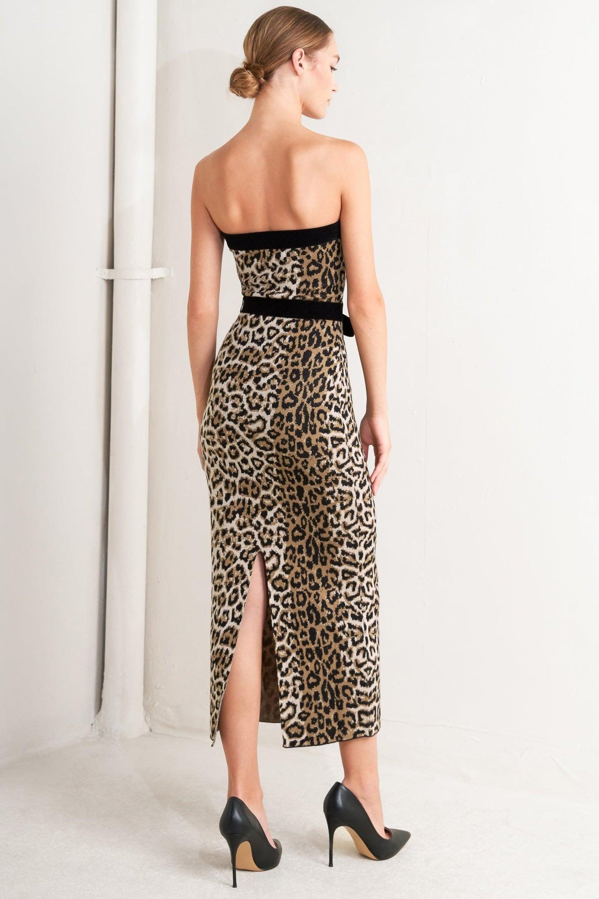 WILD ROMANCE LEOPARD KNIT MIDI DRESS