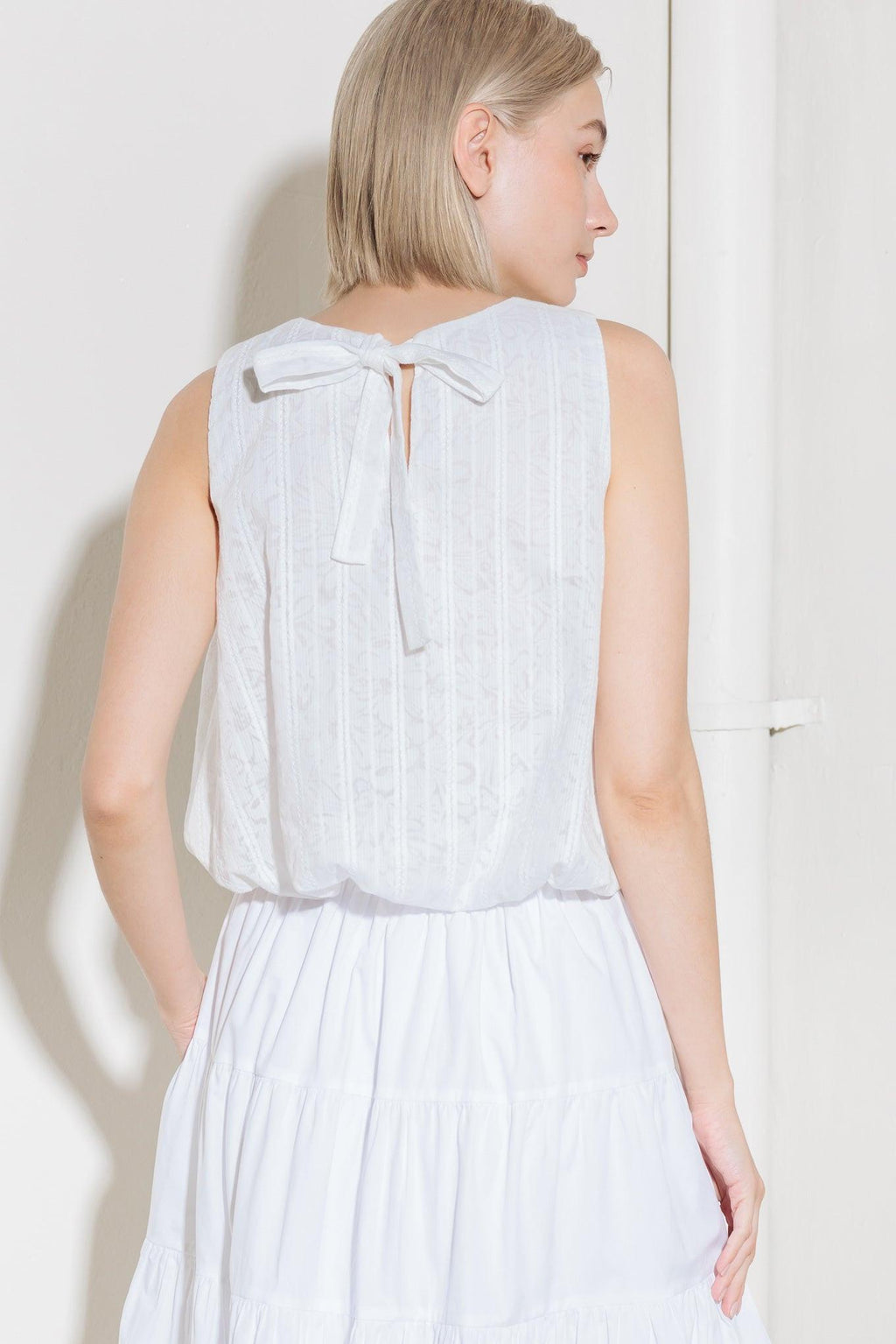 TIMELESS WITH EDGE WOVEN LACE TOP