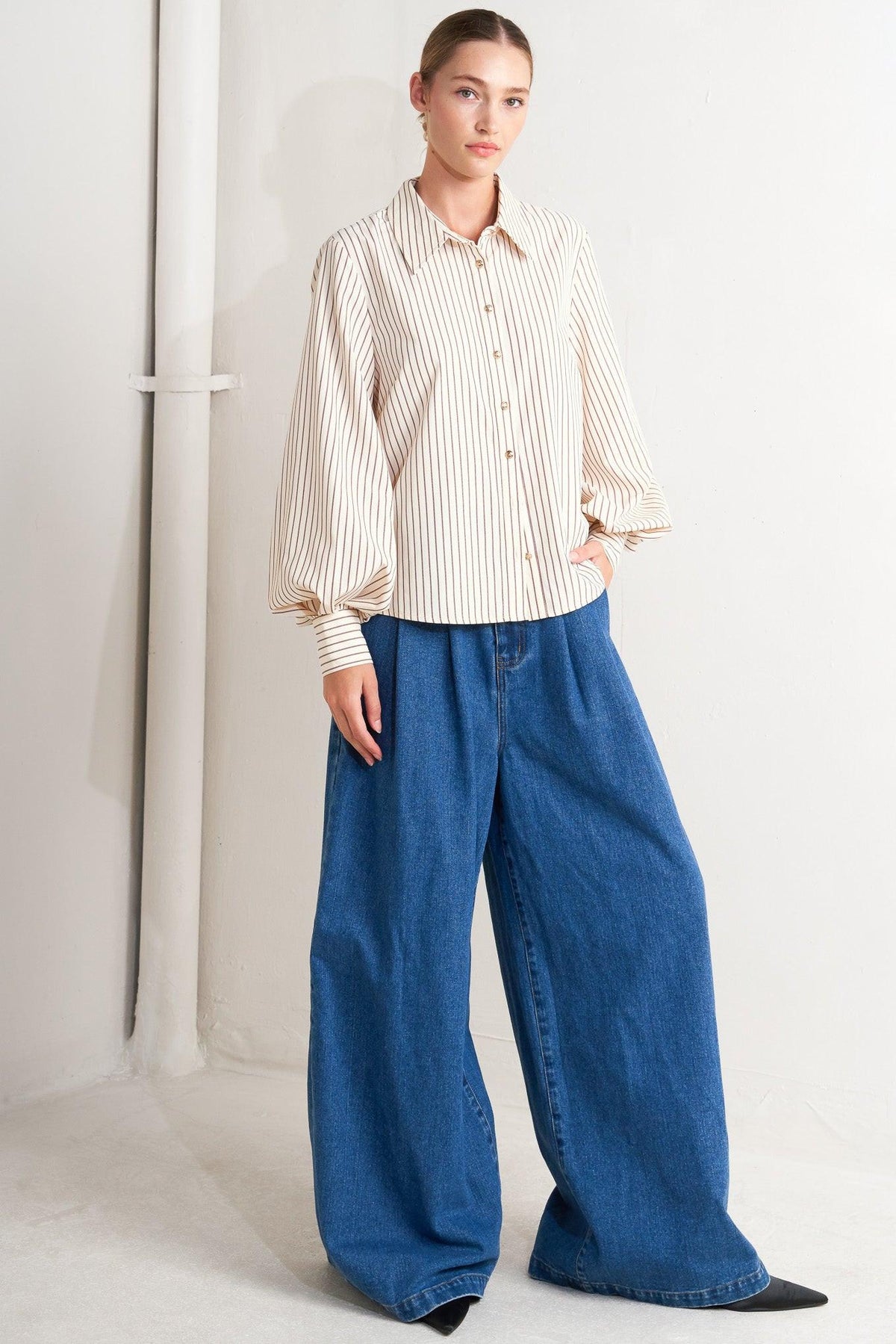 PINSTRIPE CHIC WOVEN TOP