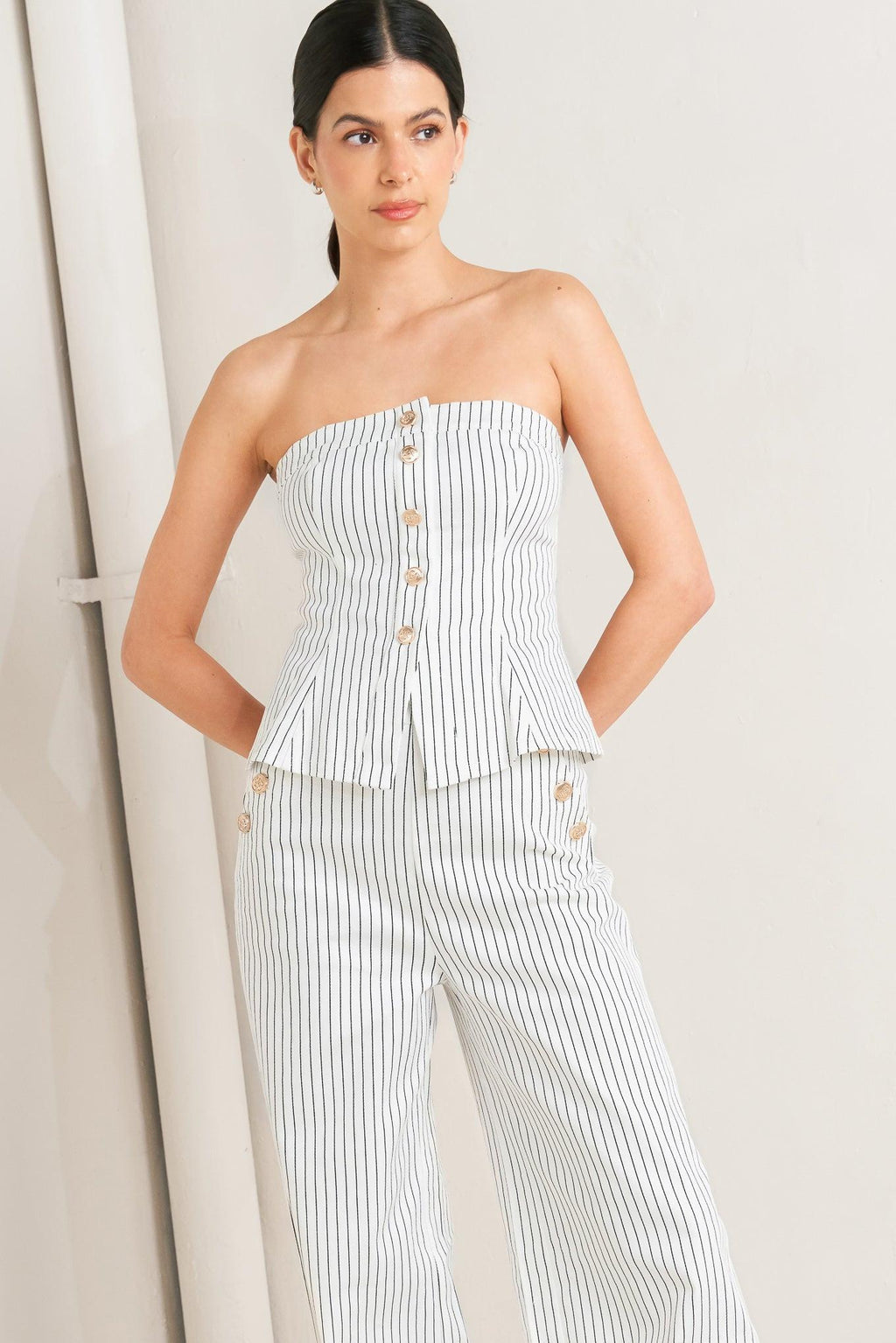 EFFORTLESS FORM STRIPE WOVEN TWILL TOP