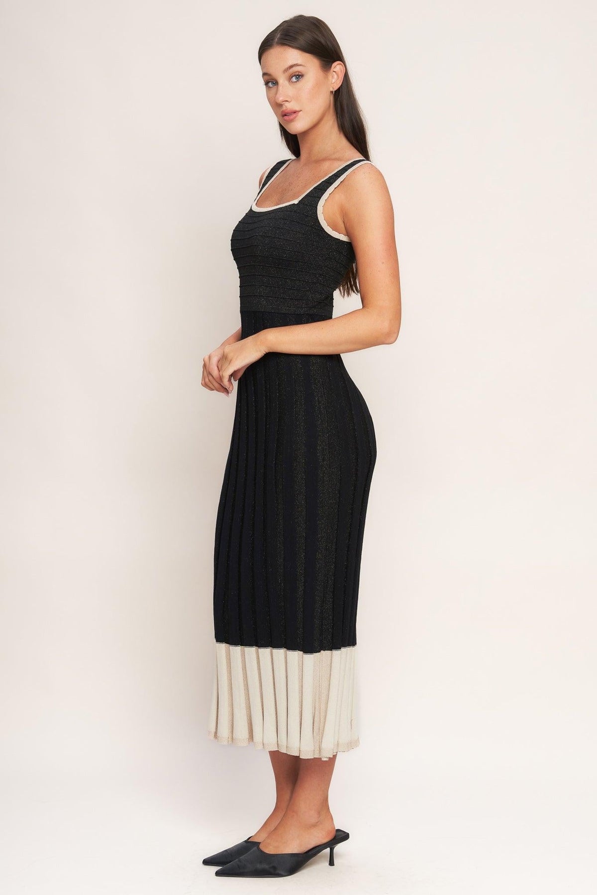 NOIR ÉCLAT SWEATER KNIT MIDI DRESS