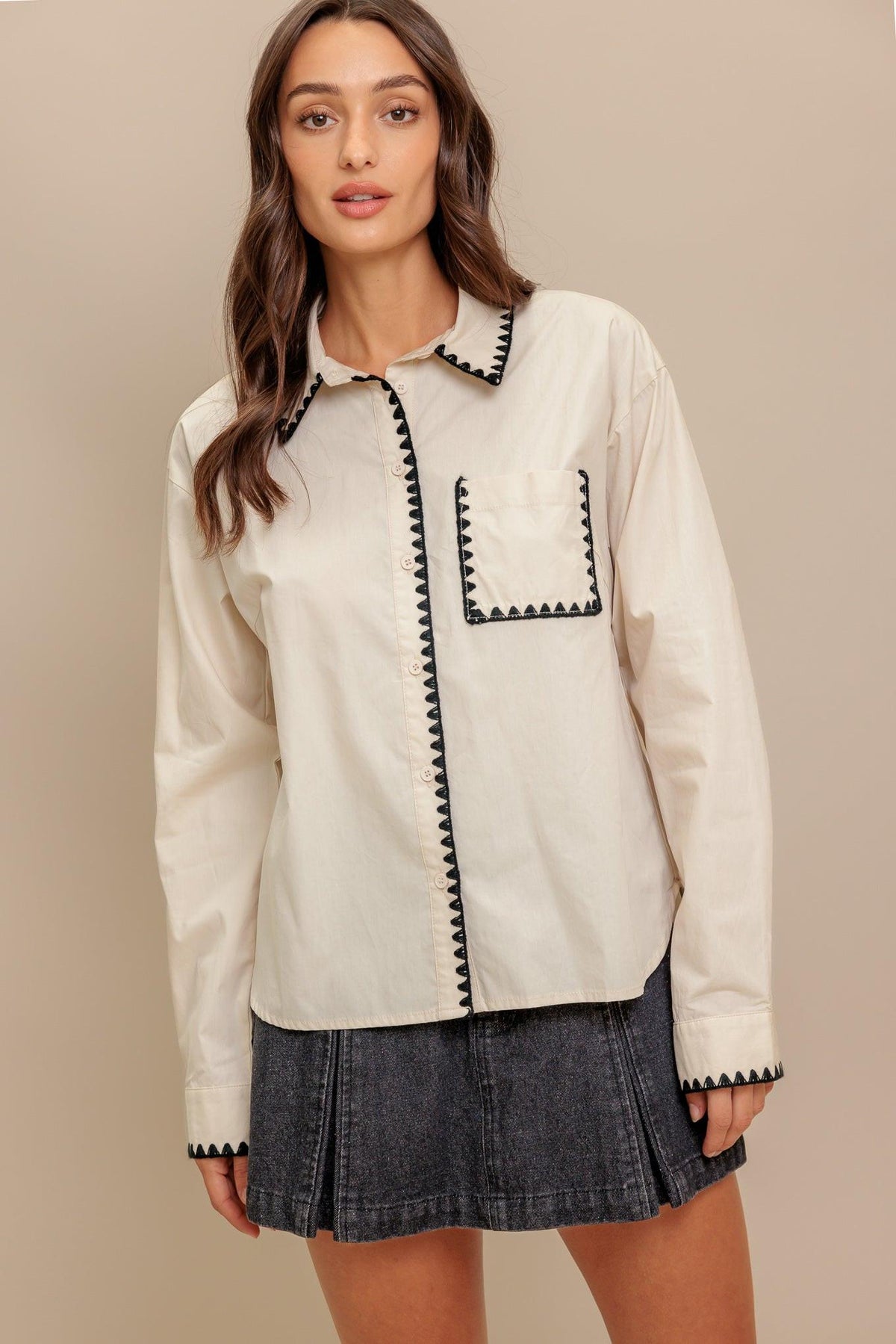 MONO EDGE WOVEN TOP